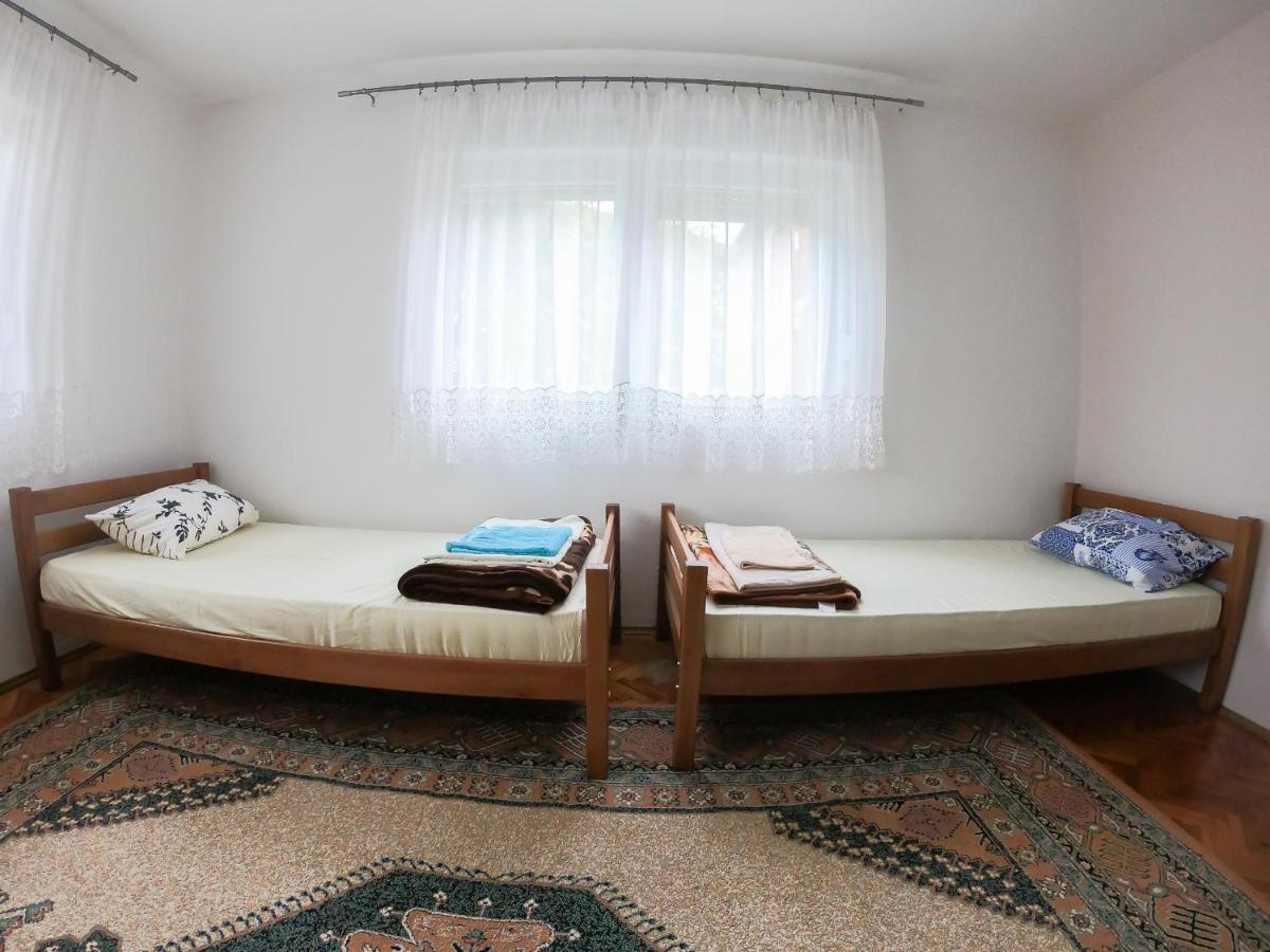 Sarac Hostel Печ Экстерьер фото