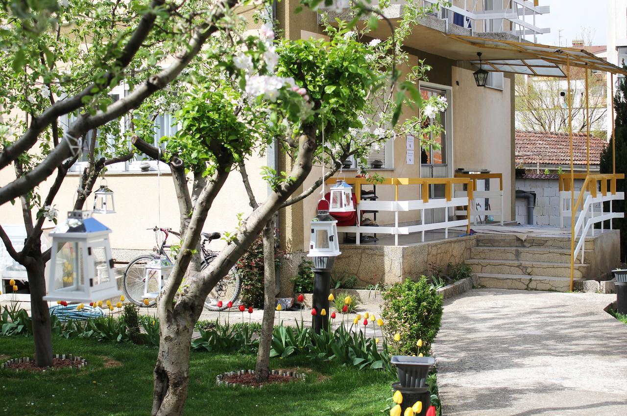 Sarac Hostel Печ Экстерьер фото